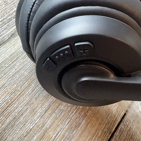 Skullcandy Cassette S5CSW-M448 Wireless Headphones Black + Aux Cable Option - Picture 5 of 5